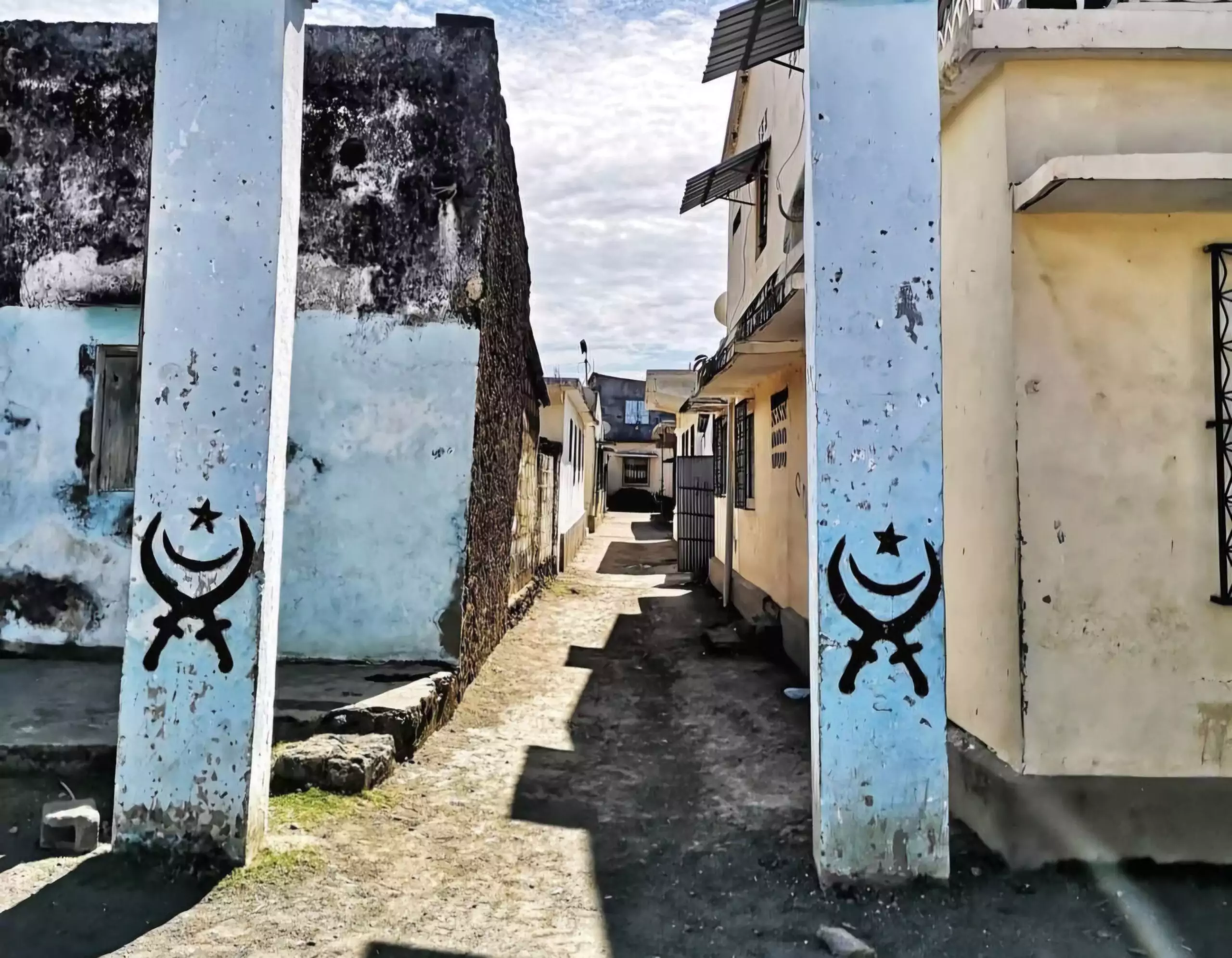 Une des portes d'entrée du Pangahari de Fumɓoni © SLTCC