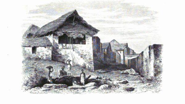 Des femmes rassemblées près d’un puits à Itsandraya Mdjini, derrière une petite mosquée au toit de paille, en avril 1864, image capturée par Otto Kersten